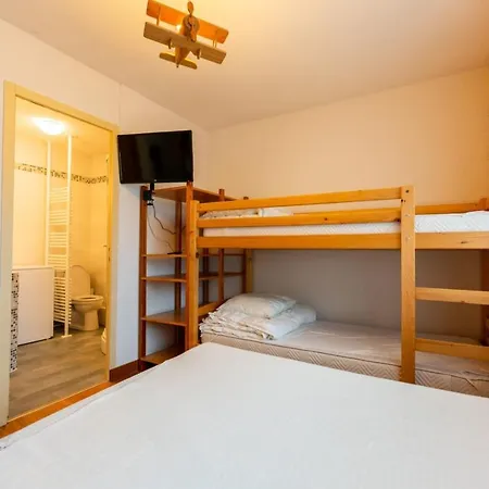 Warm 29m With Balcony And View Apartment *
