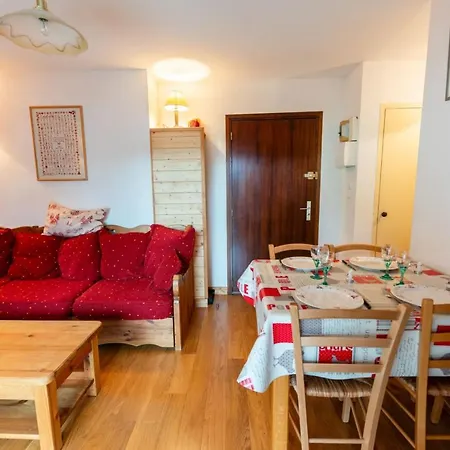 Apartment Warm 29m With Balcony And View