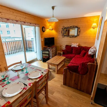 Warm 29m With Balcony And View