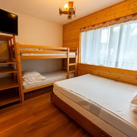 Warm 29m With Balcony And View 제라르메르