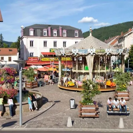 Warm 29m With Balcony And View *