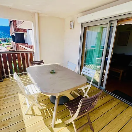 Warm 29m With Balcony And View *