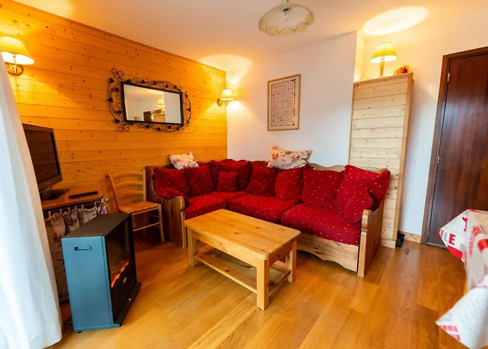 Warm 29m With Balcony And View *