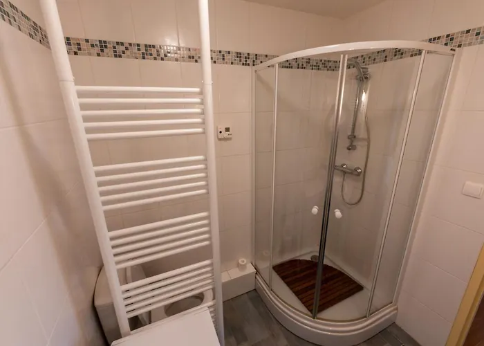 Warm 29m With Balcony And View